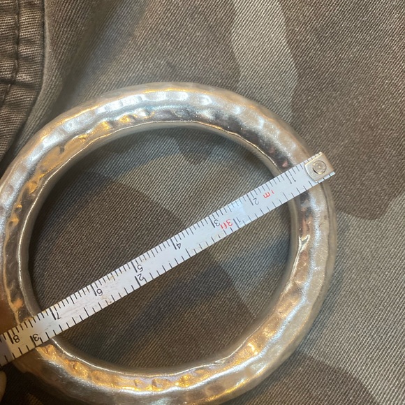 Gorgeous vintage retired silpada hammered bracelet heavy piece - Picture 3 of 8